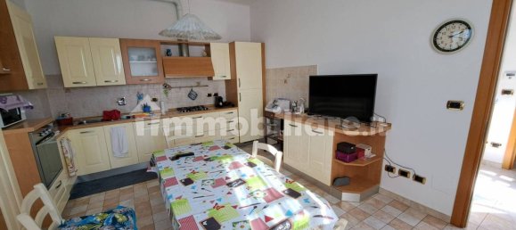 4 Schlafzimmer Haus in Bologna, Italy, Nr. 207402 30