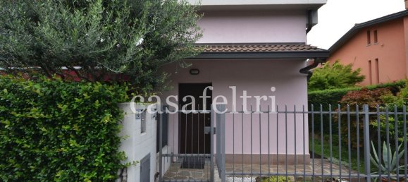 3 rooms House in Seriate, Italy No. 338600 5