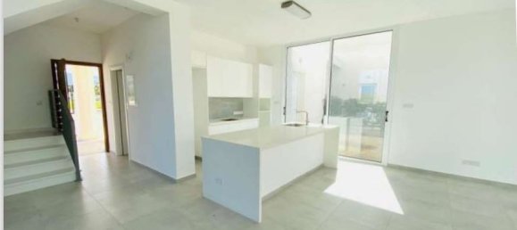 3 غرف نوم عقار تجاري في Paphos, Cyprus رقم 9650 3