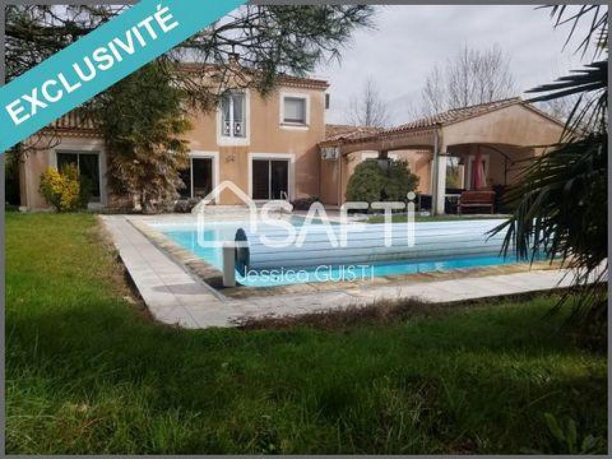 5 bedrooms House in Montauban, France No. 23154