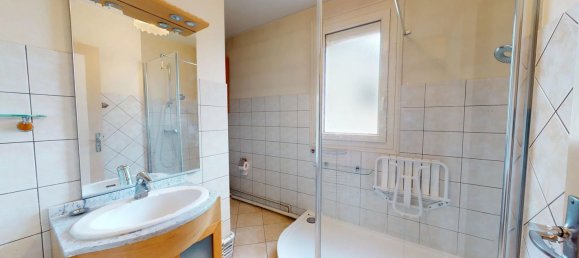 3 bedrooms House in Montfermeil, France No. 151343 11