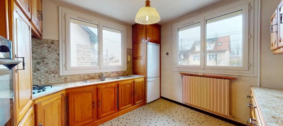 3 bedrooms House in Montfermeil, France No. 151343 4