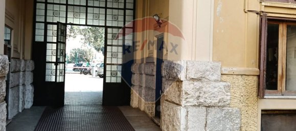 1 room Commercial property in Rome, Italy No. 56496 4