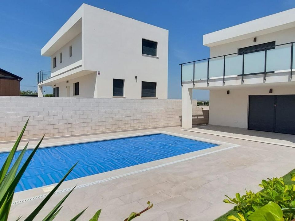 Вилла с 3 спальнями в Гран Алакант, Испания № 183570