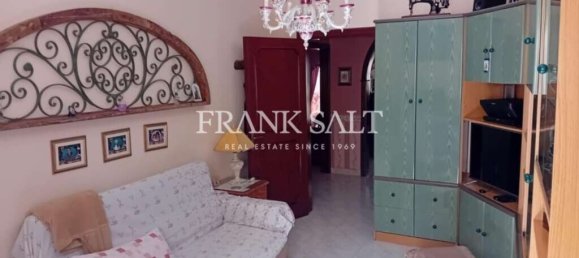 3 bedrooms Maisonette in Fgura, Malta No. 3077 4