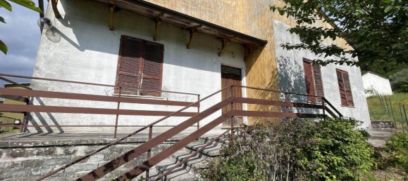 5 rooms Villa in Bardi, Italy No. 175582 7