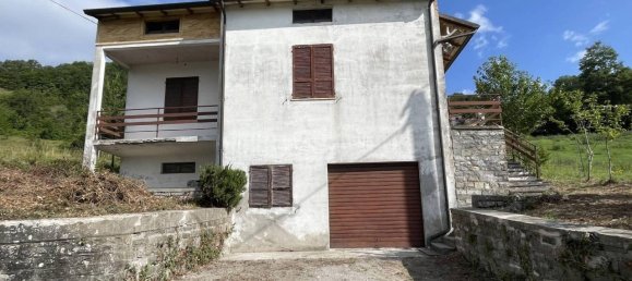 5 rooms Villa in Bardi, Italy No. 175582 4