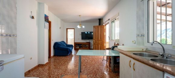 3 bedrooms House in Coin, Spain No. 141121 6