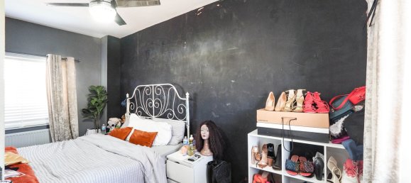  House in Derby, United Kingdom No. 1993 11