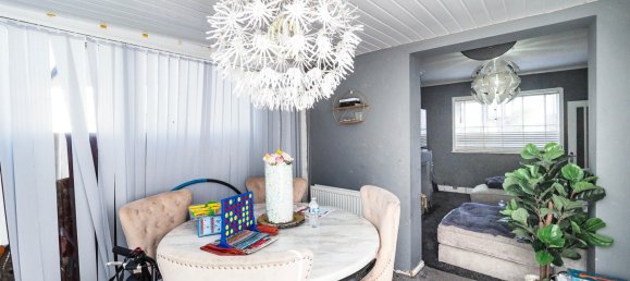  House in Derby, United Kingdom No. 1993 7