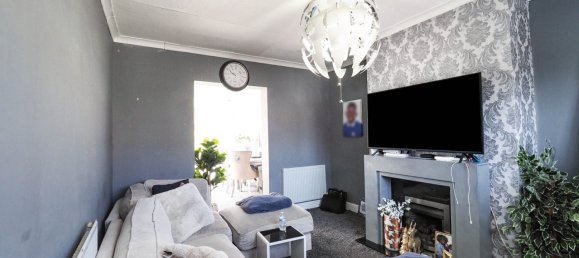  House in Derby, United Kingdom No. 1993 2