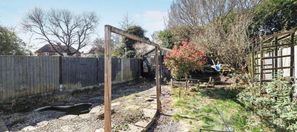  House in Derby, United Kingdom No. 1993 14