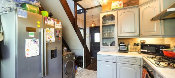  House in Derby, United Kingdom No. 1993 5