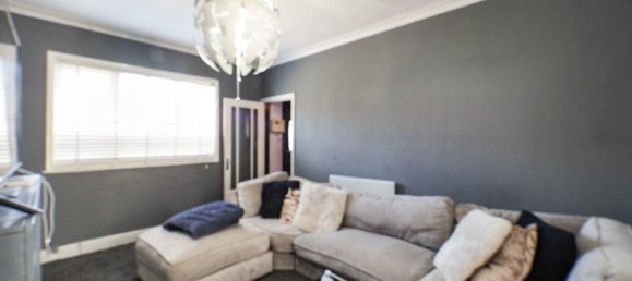  House in Derby, United Kingdom No. 1993 3