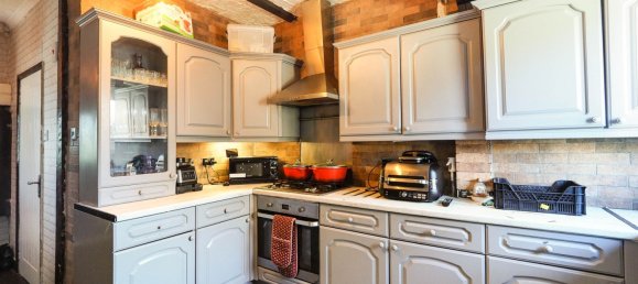  House in Derby, United Kingdom No. 1993 4