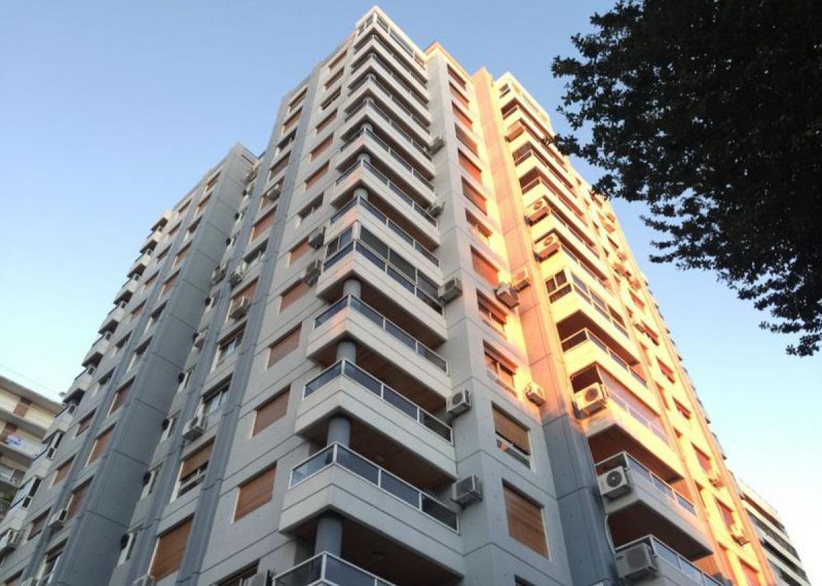 3 bedrooms Apartment in San Isidro, Argentina No. 9035