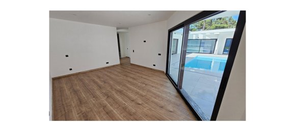 4 bedrooms Villa in Corroios, Portugal No. 139012 9