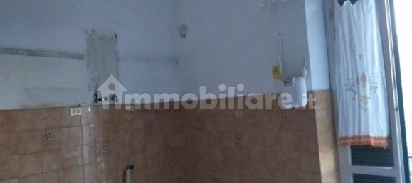 Apartamento de 2 dormitorios en Genoa, Italy No. 147424 3