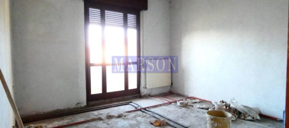 7-Zimmer Villa in Canegrate, Italy, Nr. 81577 18
