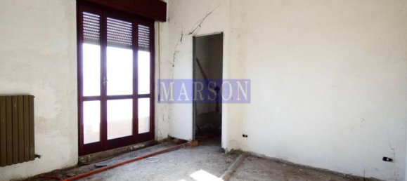 7-Zimmer Villa in Canegrate, Italy, Nr. 81577 24