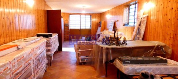 7-Zimmer Villa in Canegrate, Italy, Nr. 81577 16