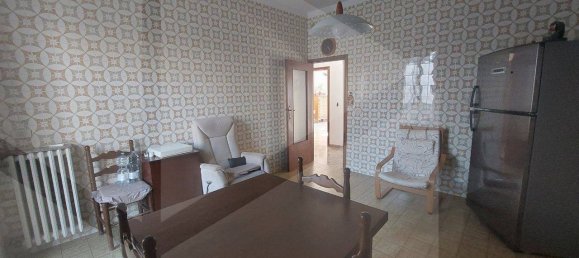 Imóvel comercial de 4 divisões em Triggiano, Italy N.º 21693 12