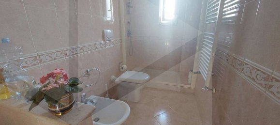 Imóvel comercial de 4 divisões em Triggiano, Italy N.º 21693 18