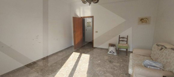 Imóvel comercial de 4 divisões em Triggiano, Italy N.º 21693 27