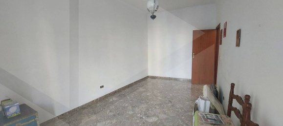 Imóvel comercial de 4 divisões em Triggiano, Italy N.º 21693 22