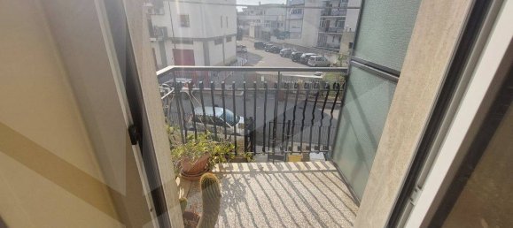 Imóvel comercial de 4 divisões em Triggiano, Italy N.º 21693 9