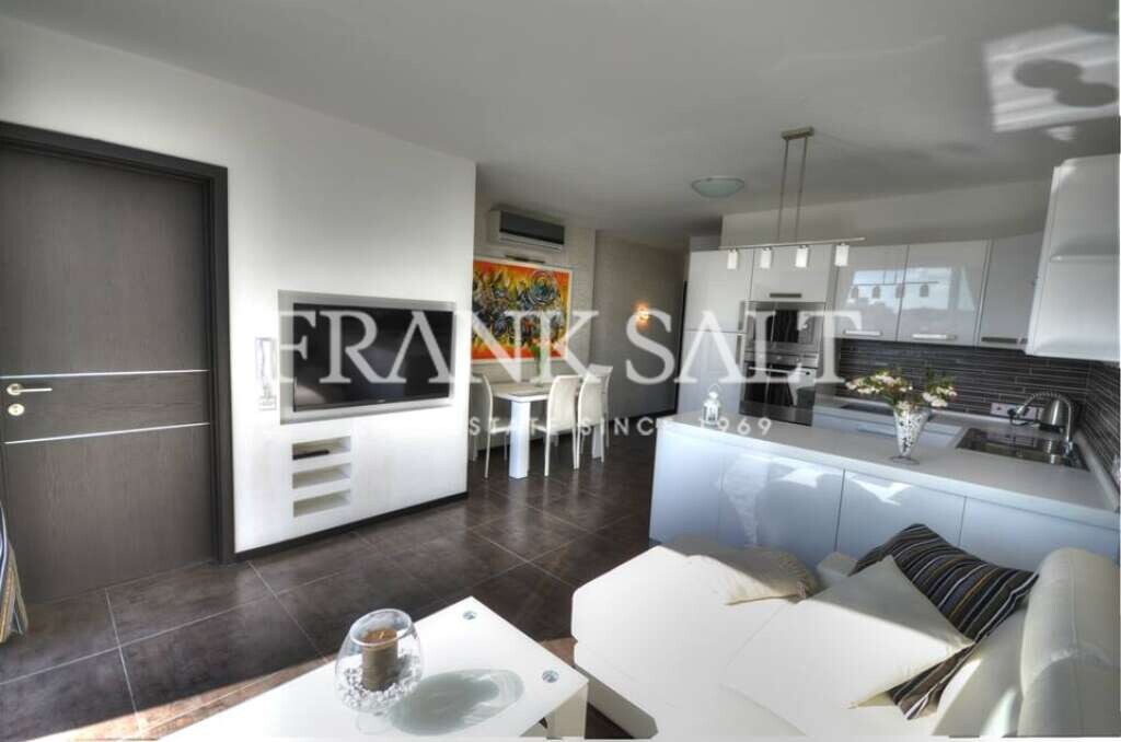 2 bedrooms Penthouse in Saint Julian's, Malta No. 8875