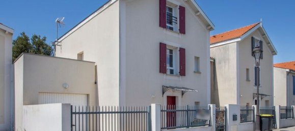 4 Schlafzimmer Haus in Yves, France, Nr. 319488 2