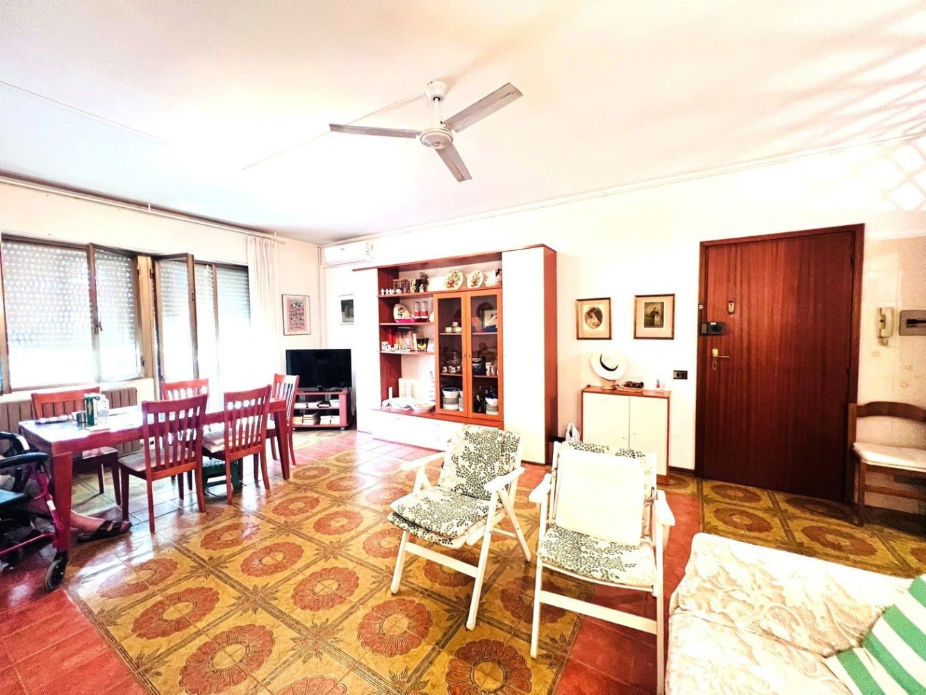 4 rooms Apartment in Massa, Italy No. 63174