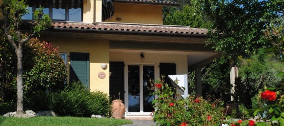 3 Schlafzimmer Haus in Sant'Angelo in Vado, Italy, Nr. 329489 2