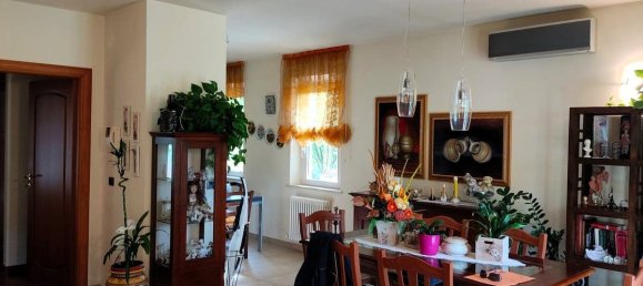 3 Schlafzimmer Haus in Sant'Angelo in Vado, Italy, Nr. 329489 7