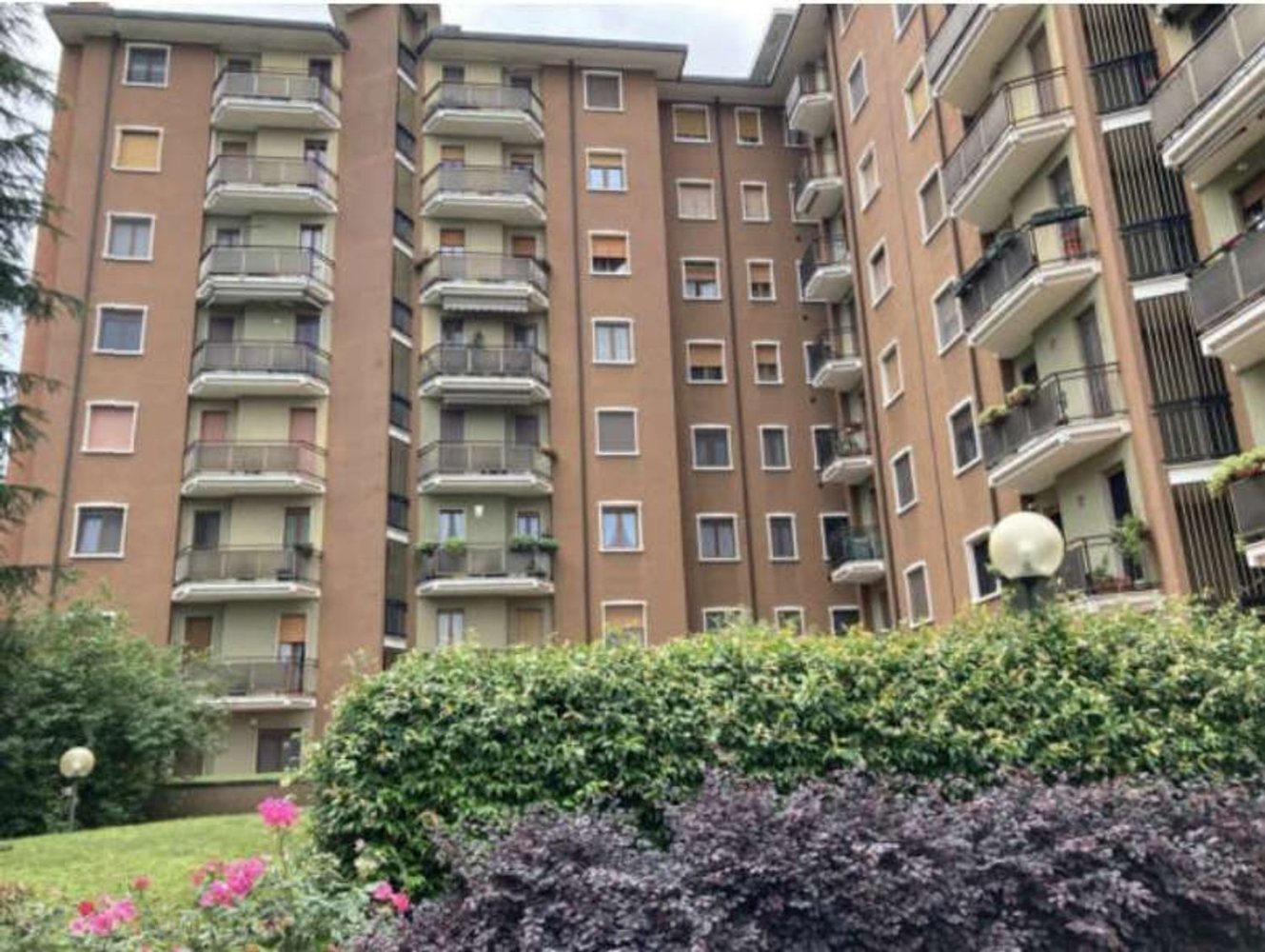 Apartamento de 2 habitaciónes en Trezzano sul Naviglio, Italy No. 6305