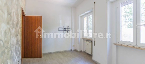 2 bedrooms Apartment in Rome, Italy No. 294069 18