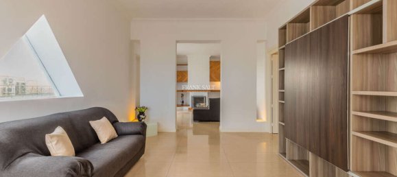 3 bedrooms Penthouse in Sliema, Malta No. 9093 12