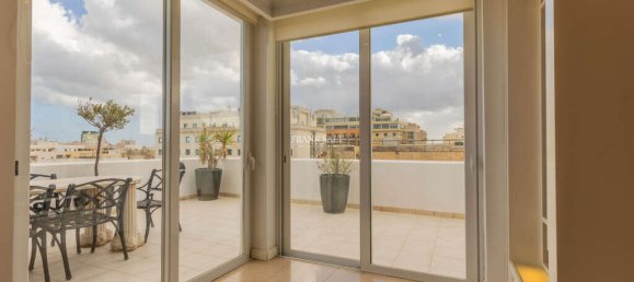 3 bedrooms Penthouse in Sliema, Malta No. 9093 5