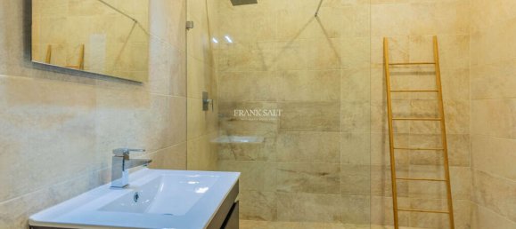 3 bedrooms Penthouse in Sliema, Malta No. 9093 30