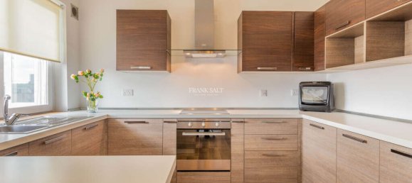 3 bedrooms Penthouse in Sliema, Malta No. 9093 22