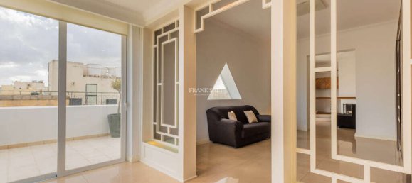 3 bedrooms Penthouse in Sliema, Malta No. 9093 6