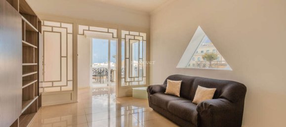 3 bedrooms Penthouse in Sliema, Malta No. 9093 10