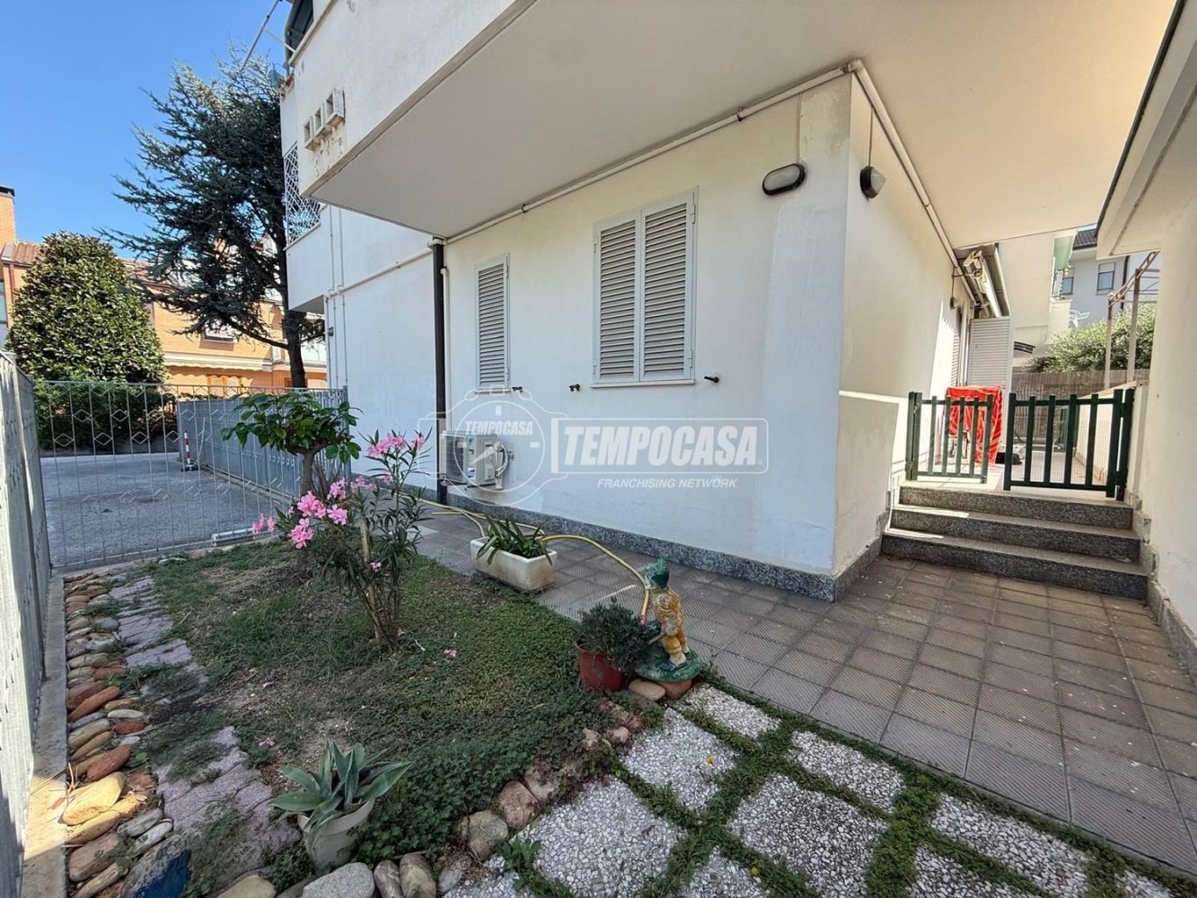 4 bedrooms Apartment in Porto Sant'Elpidio, Italy No. 324222