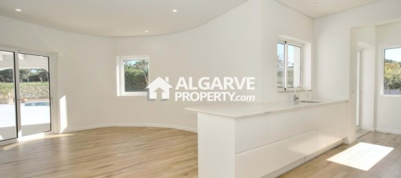 Casa de 4 dormitorios en Quarteira, Portugal No. 141717 40