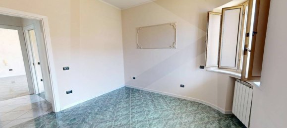 3 rooms Apartment in Pomigliano d'Arco, Italy No. 24043 16
