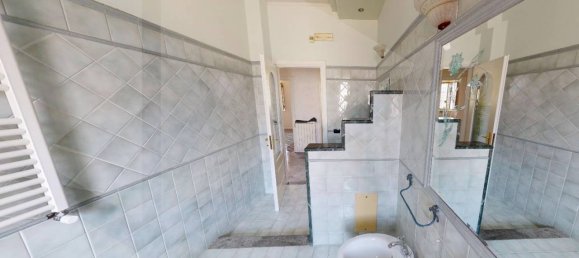 3 rooms Apartment in Pomigliano d'Arco, Italy No. 24043 14