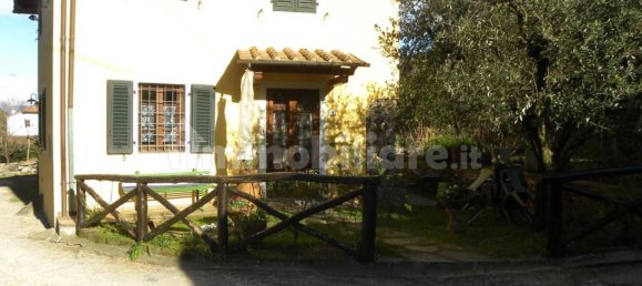 4 bedrooms Villa in Capannori, Italy No. 330082 2