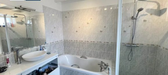 4 bedrooms House in Pierrefonds, France No. 267362 9