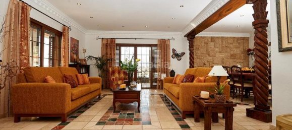 3 bedrooms Villa in Adeje, Spain No. 126304 10